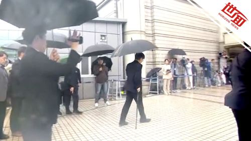 李在明抵达法院