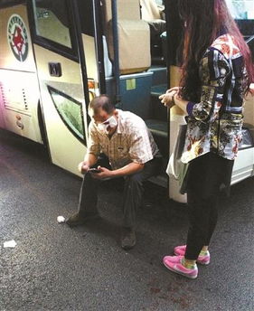 景区司机威胁游客被行拘7日，背后真相令人深思