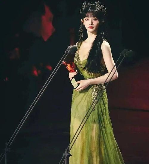 田曦薇舞台风采