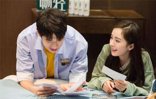 赵今麦魏大勋牵手散步路透，背后故事超精彩！