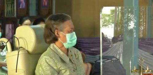 背娃送外卖的单亲妈妈：承诺公婆不嫁人背后的故事