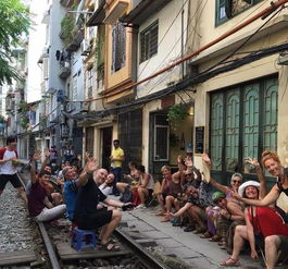 中国游客日本网红地遇险，悲剧背后的警示！