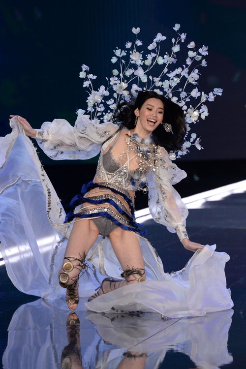 宁绣绣摔倒瞬间