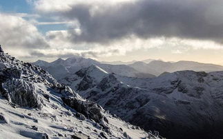 中国登山者登顶世界第二高峰后不幸遇难，背后故事令人揪心