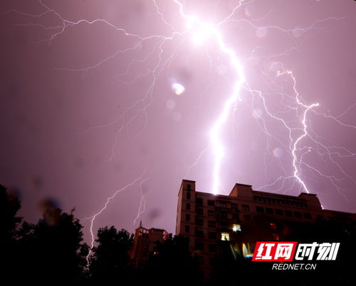 北京多地发布雷电黄色预警，市民需加强防范！