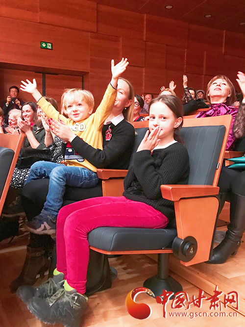 刀郎太原演唱会：一场音乐盛宴的现场直击