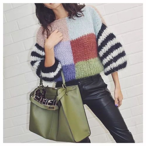 俄外长穿‘苏联’毛衣赴美的深意