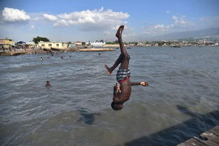 朋友们海边游玩