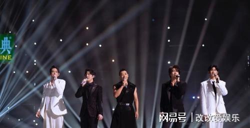 新说唱半决赛：超燃现场，谁能脱颖而出？