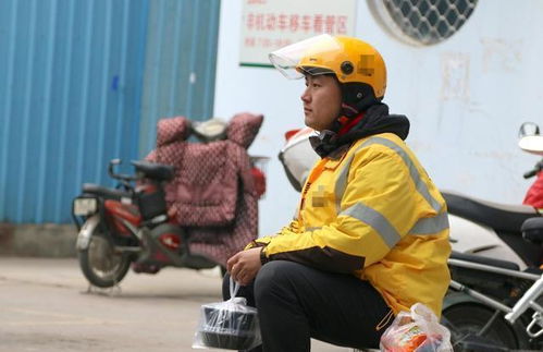 美团致歉：外卖员送错餐强求孩子签收遭拒后摔餐砸门