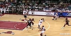 大佬篮球场运球突破画面