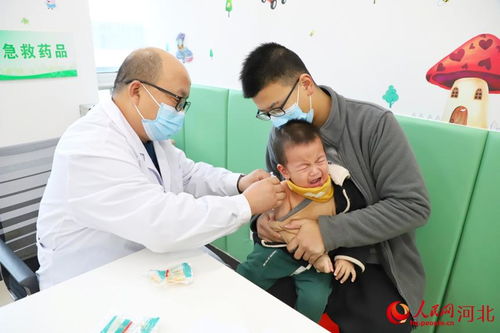 医护人员接种疫苗