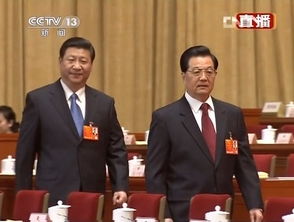 特朗普与普京步入会场