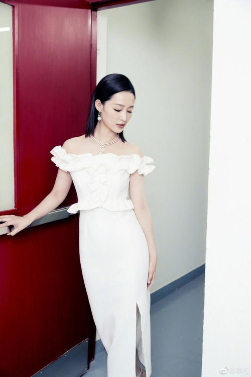 李沁的睡姿引发热议，背后故事令人深思