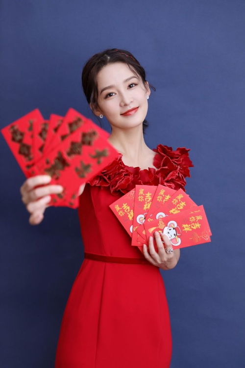 李沁笑得很开心的样子