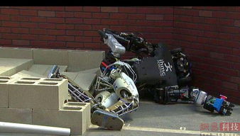 机器人摔倒画面