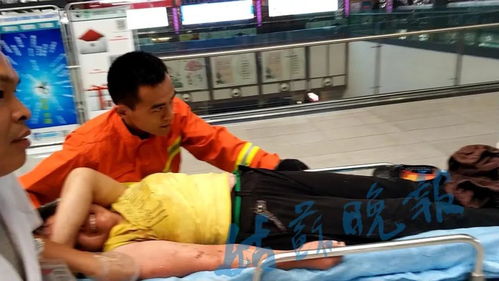 苏州火车站女厕标识惹争议，网友：容易误解成男厕！