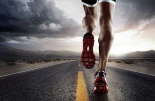 这是椎名立希坚持陪跑的画面