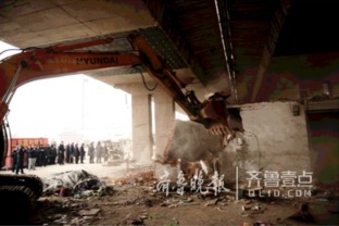 业主私占200平大堂，这波操作太离谱！