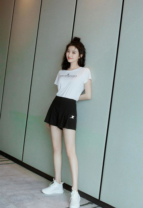 穿JK叠穿的女孩们合影