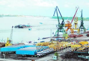 上海口岸人来人往，十分繁忙