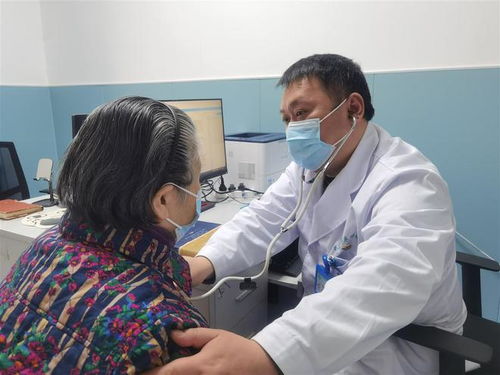医生看诊