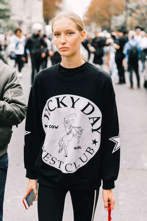 拉夫罗夫'苏联'卫衣引爆抢购狂潮背后的故事