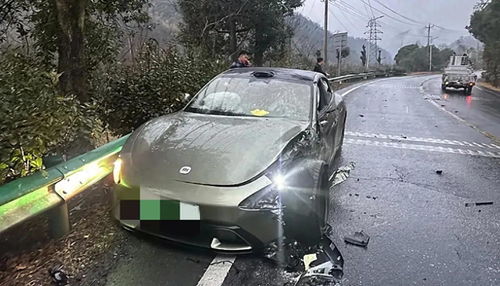 小米车主撞死4人还亮贫困证？真相到底如何？