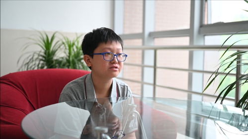 阮少平接受采访时的样子