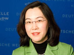 张丹红的工作照