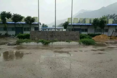 鄂尔多斯暴雨引发山洪，多人遇害失联，现场情况令人揪心！