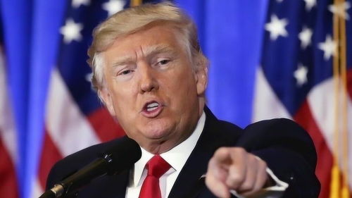 特朗普怒怼民主党