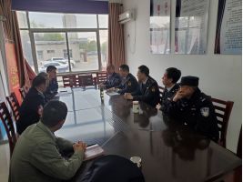 相关部门维持秩序