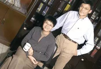 李国庆与俞渝的旧照对比