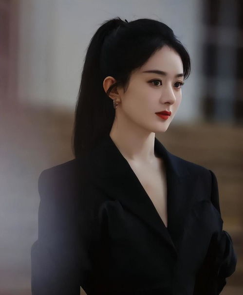 赵丽颖久违长发造型惊艳亮相