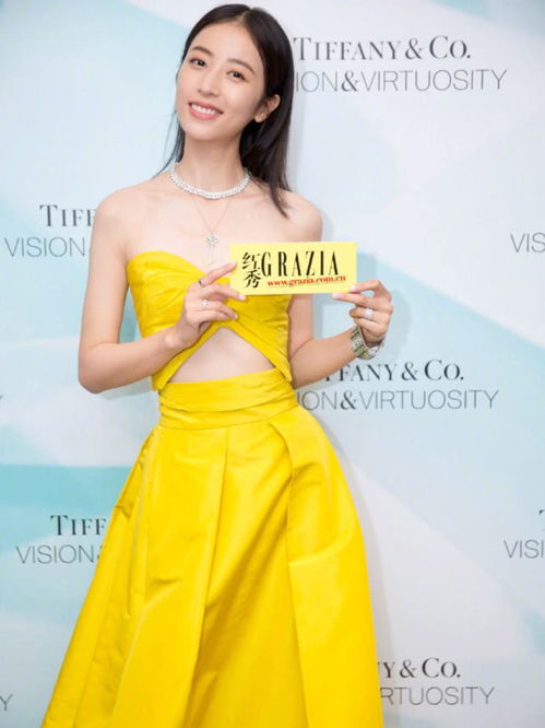 微博电影之夜红毯：周雨彤、张钧甯、陈都灵的高级审美大赏