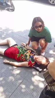 路人英雄！3男子欲抬醉酒女生上车，他挺身而出