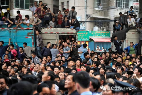 续面涉事饭店被围，现场情况令人震惊！