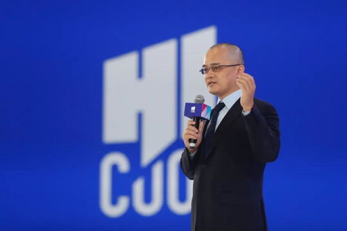 李想与王兴站在一起的画面