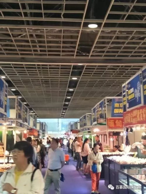 参观者的热情反应