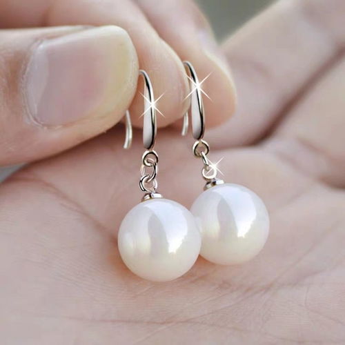 珍珠耳环搭配示例