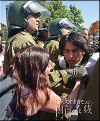 中国女子在金边遭绑架，宪兵开枪救人惊险瞬间！