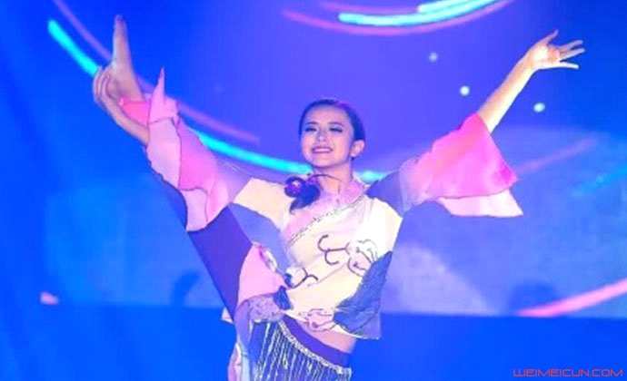 金子涵参加活动时的状态