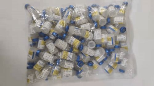 山东博物馆门口惊现小贩灌水售假，警务室无奈只能联系城管！