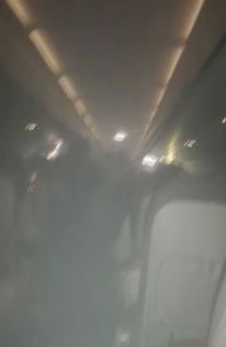 网友热议高铁站台禁烟，12306回应引争议