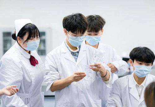 医学生竟被安排电子厂实习？教育部门回应来了！