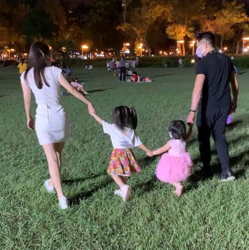 绣绣大脚二娃背后的故事