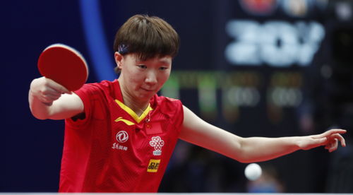 孙颖莎接受采访时的画面