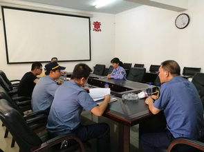 工作人员调查现场