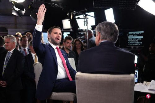 美副总统万斯：与普京通话，其形象与美媒大相径庭